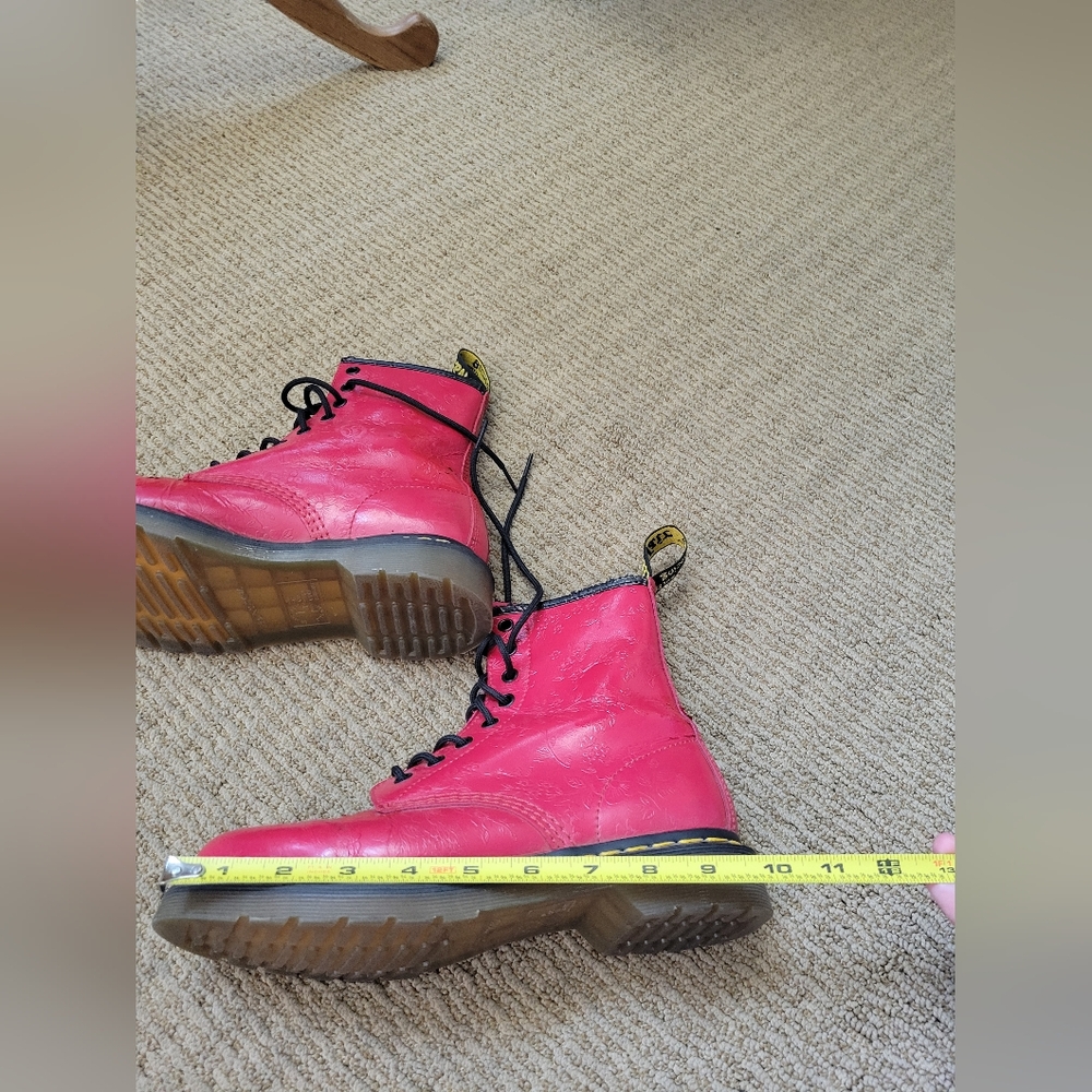 DR MARTENS Y2K flower embossed red Pascal leather combat boots 8 / 39 - Picture 7 of 16